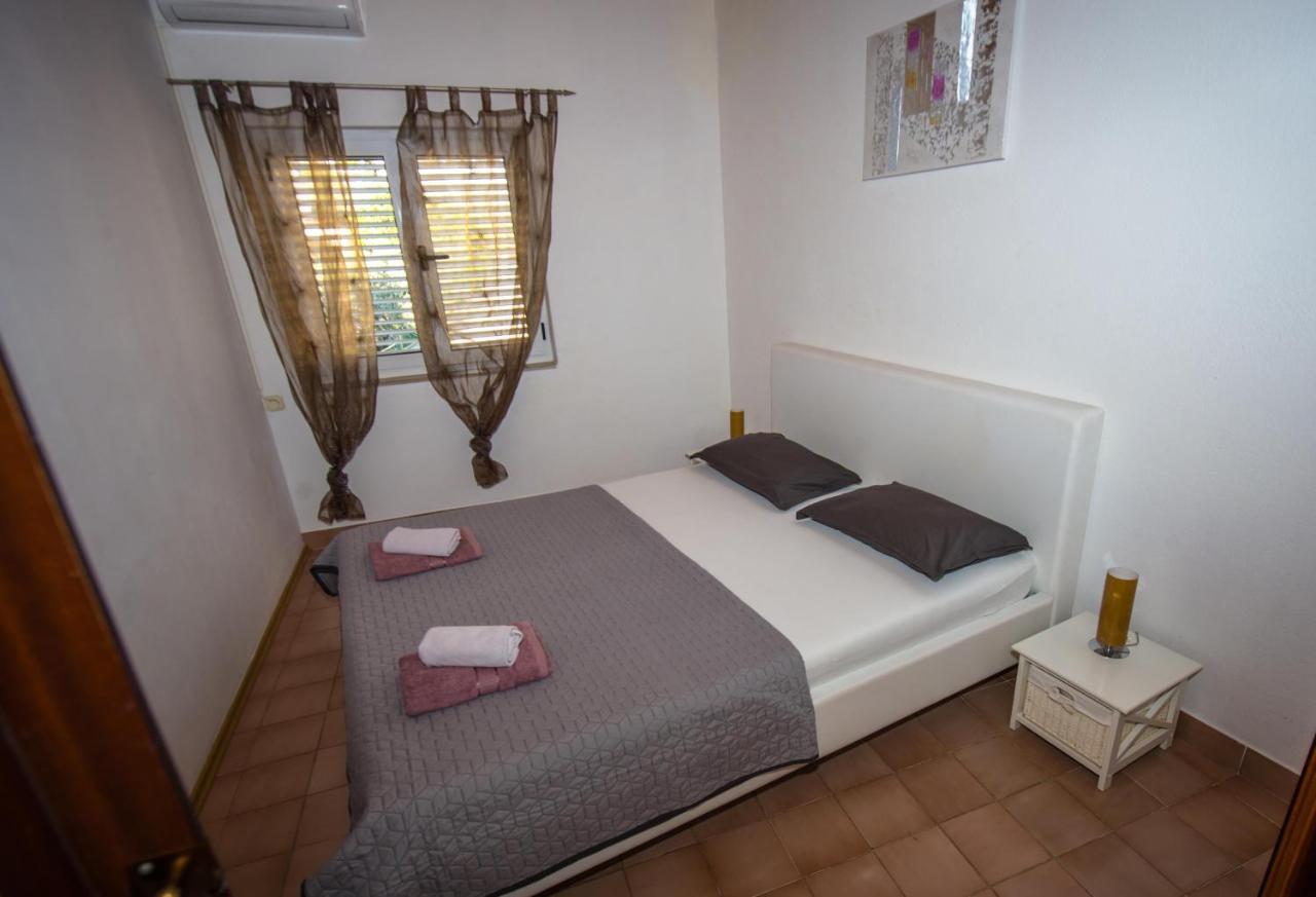 Villa Nedo Baška Voda Exteriör bild