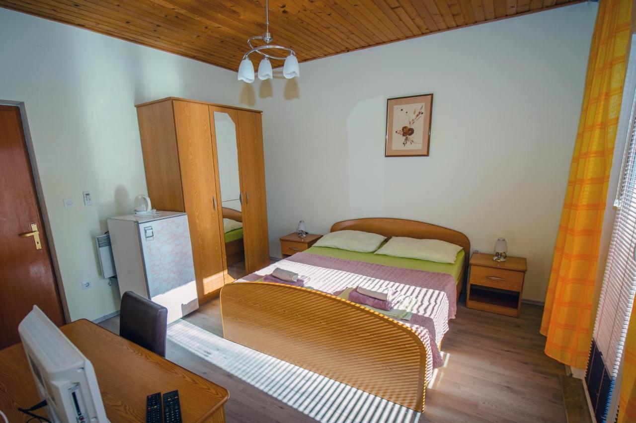 Villa Nedo Baška Voda Exteriör bild